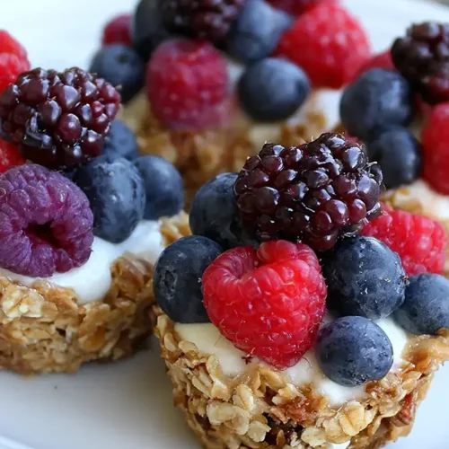 Frozen Yogurt Granola Cups with Berries